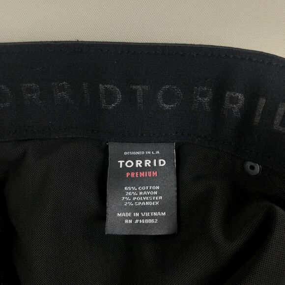 Torrid Premium Jeans Women 26 Short Black High Rise Bombshell Skinny Leg Stretch - Picture 6 of 12